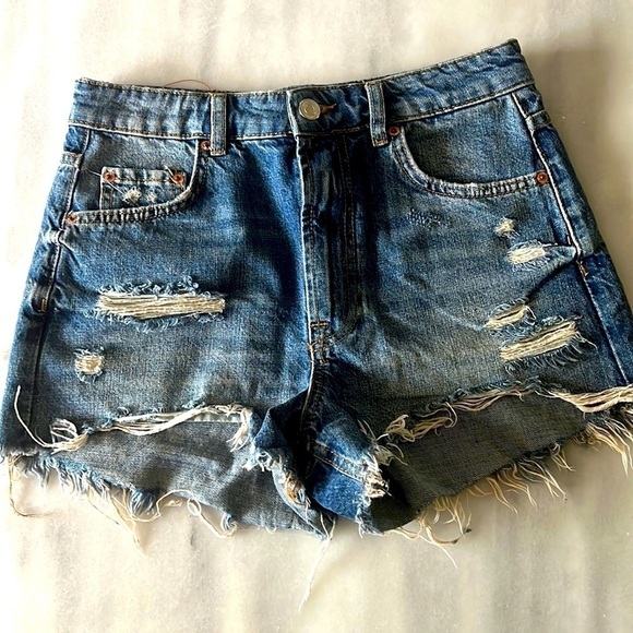 Zara Pants - ZARA The HIGH Waist denim short
